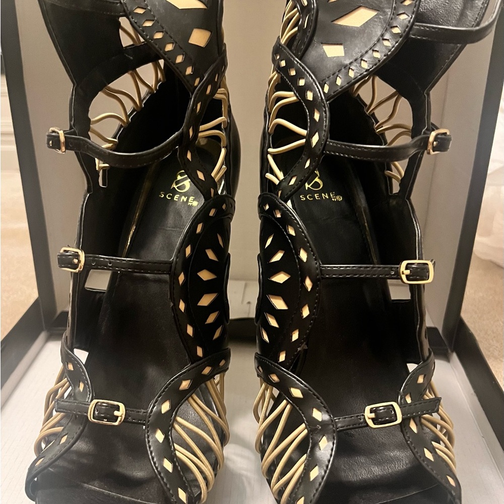Scene Weaver Black and Tan Strappy Heels